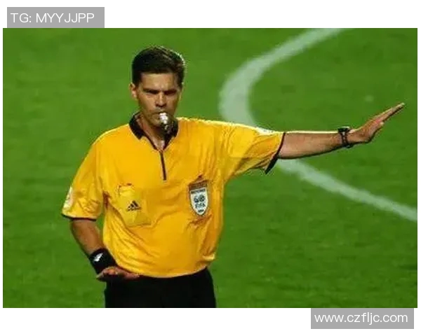 足球判罚的公平性与争议性分析:如何提升裁判决策的准确性与公信力 足球判罚的公平性与争议性分析:如何提升裁判决策的准确性与公信力